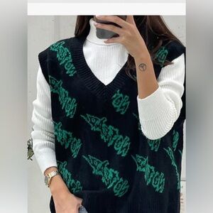 Trendy Graphic V-Neck Knit Sweater Vest Oversized Black Green Medium NWT